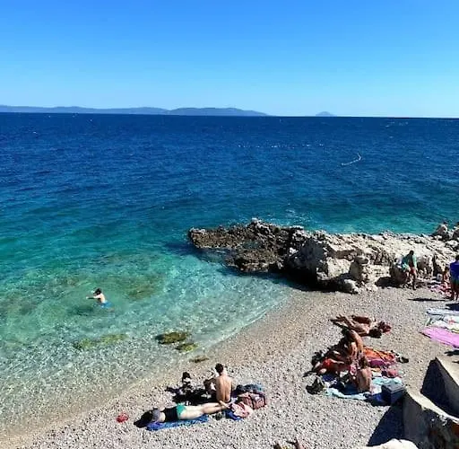 Appartement Vesna With A Terrace And Sea View Rabac