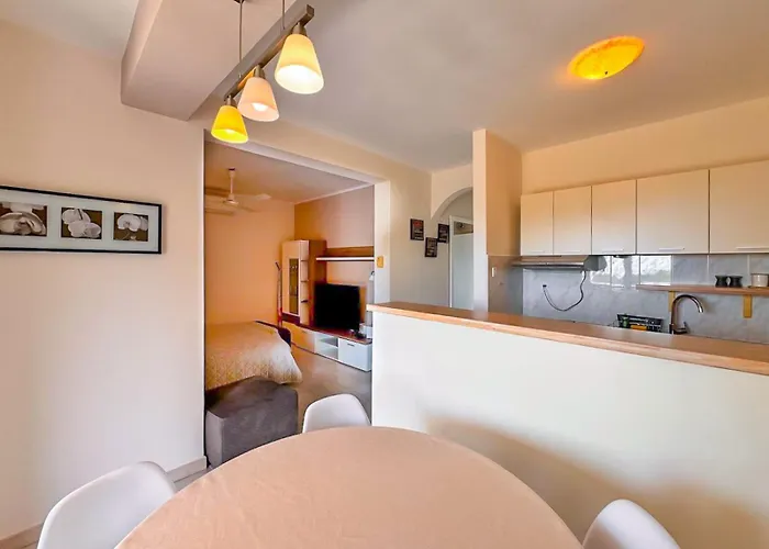 Vesna With A Terrace And Sea View Appartement *