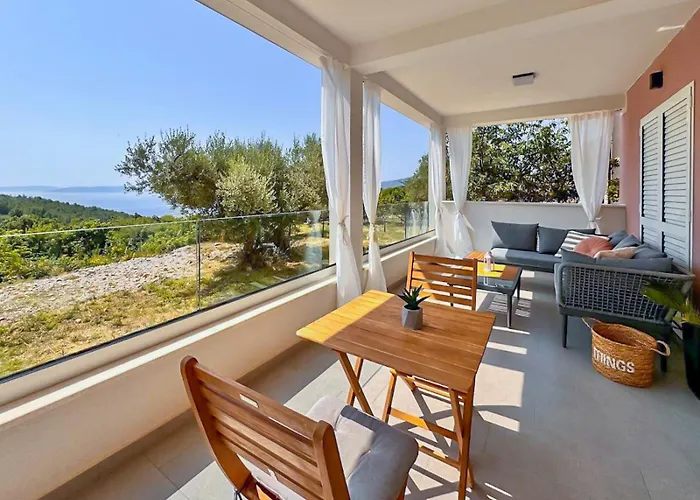 Appartement Vesna With A Terrace And Sea View *